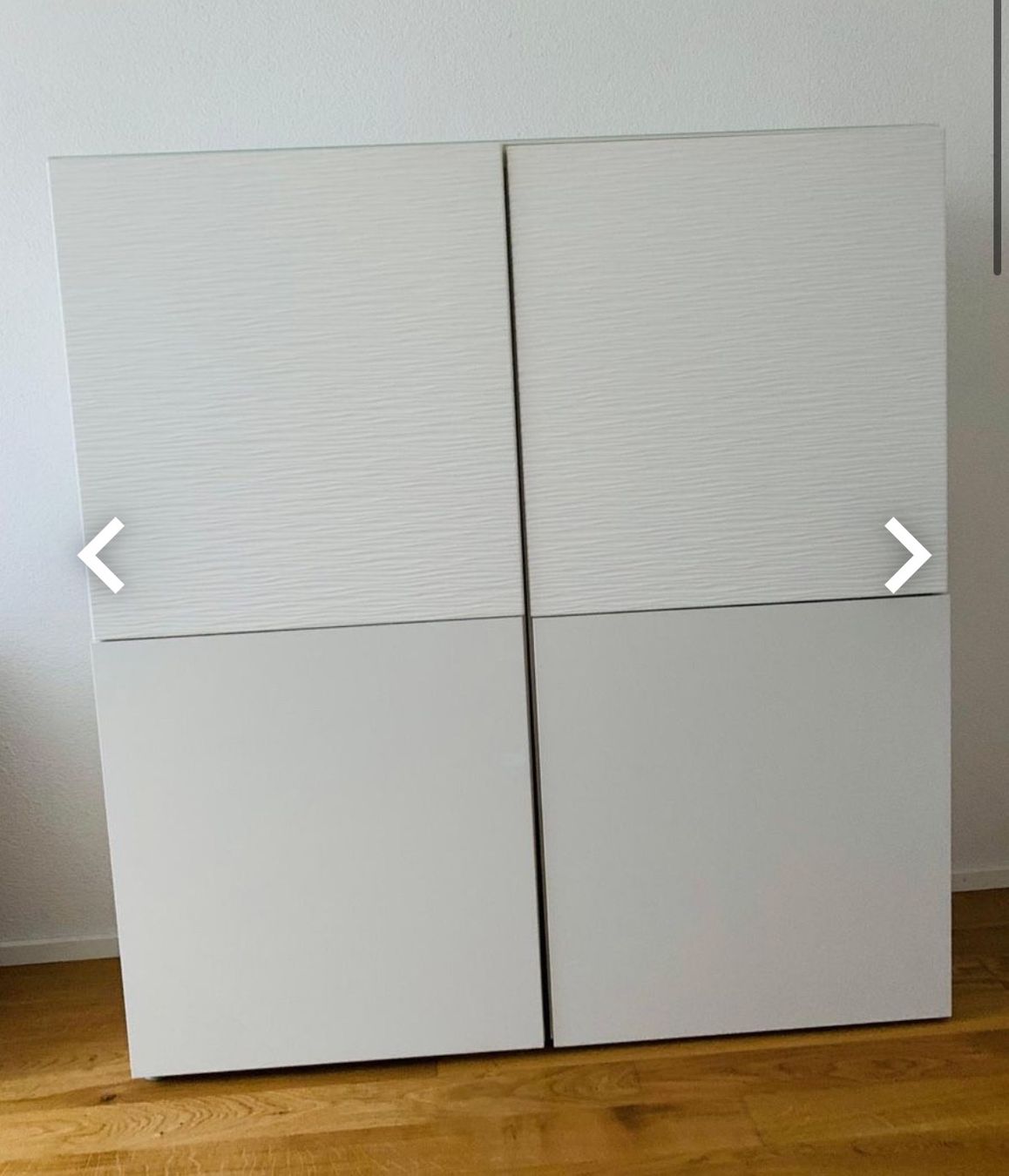 Ikea Cassettiere: Besta Möbel mit Laxviken Türen und Glasabdeckung – Usato da Zürich venduto da Cosmo_zh