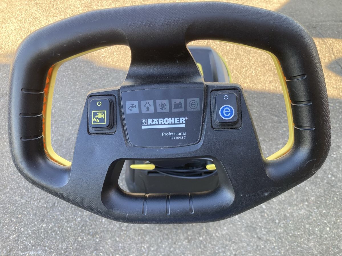 Kärcher Tutte le macchine: Kärcher Professional BR 35/12 C – Usato da Wetzikon ZH venduto da Rescanv6 2