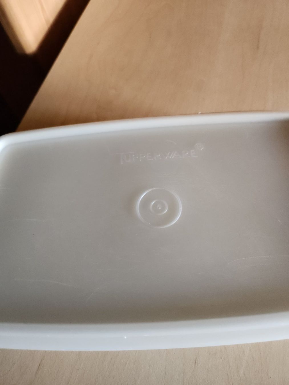 Tupperware Recipients et similaires: Tupperware Flacher Behälter – D'occasion à Gstaad par Meiel2020 1