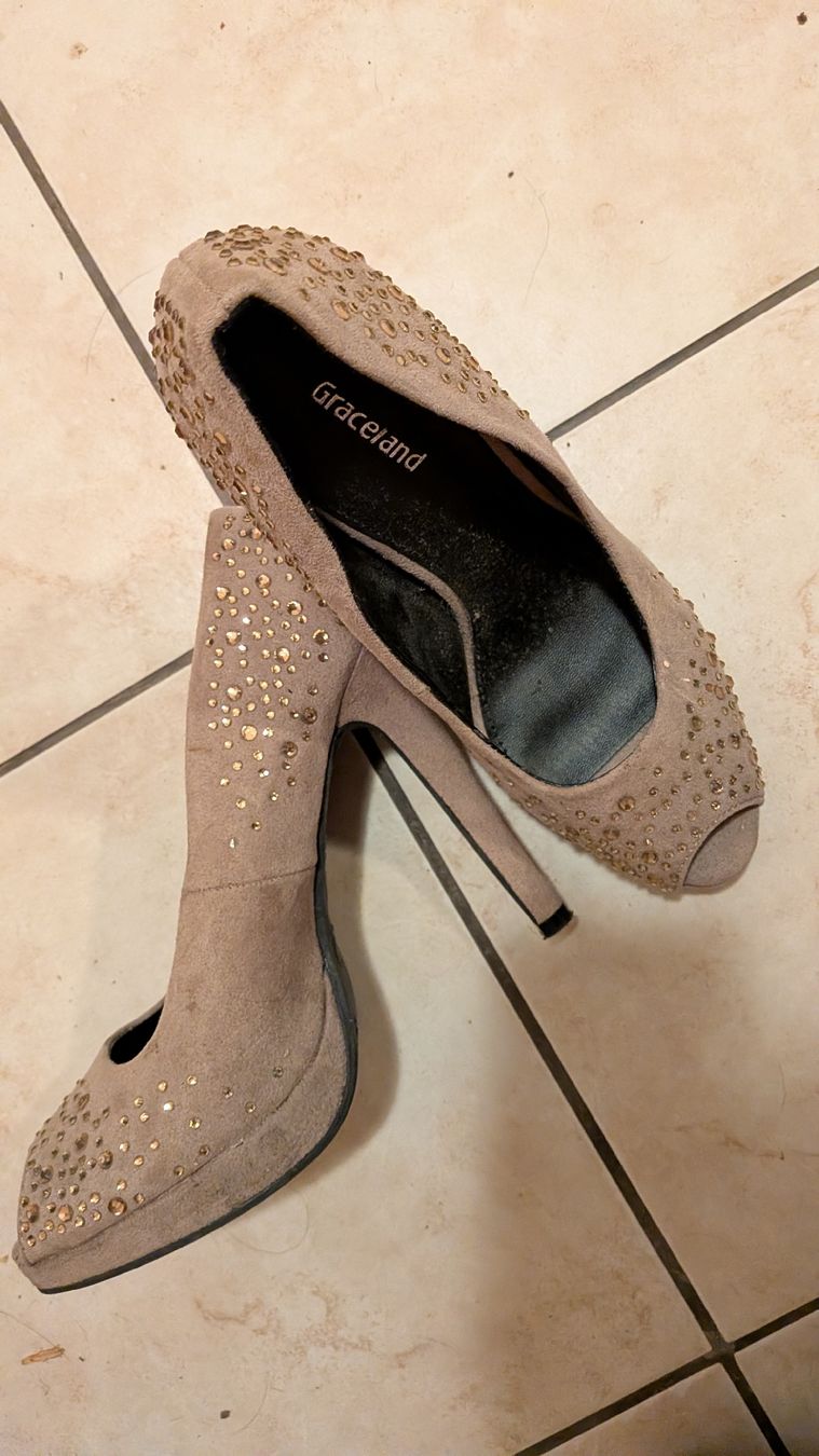 Graceland Scarpe da donna: Damenschuhe Gr 38  – Usato da Wattenwil venduto da karinschaw 2