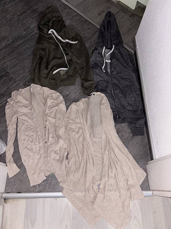 Lots de vêtements: Jacken/Cardigans – D'occasion à Fislisbach par secondhandF