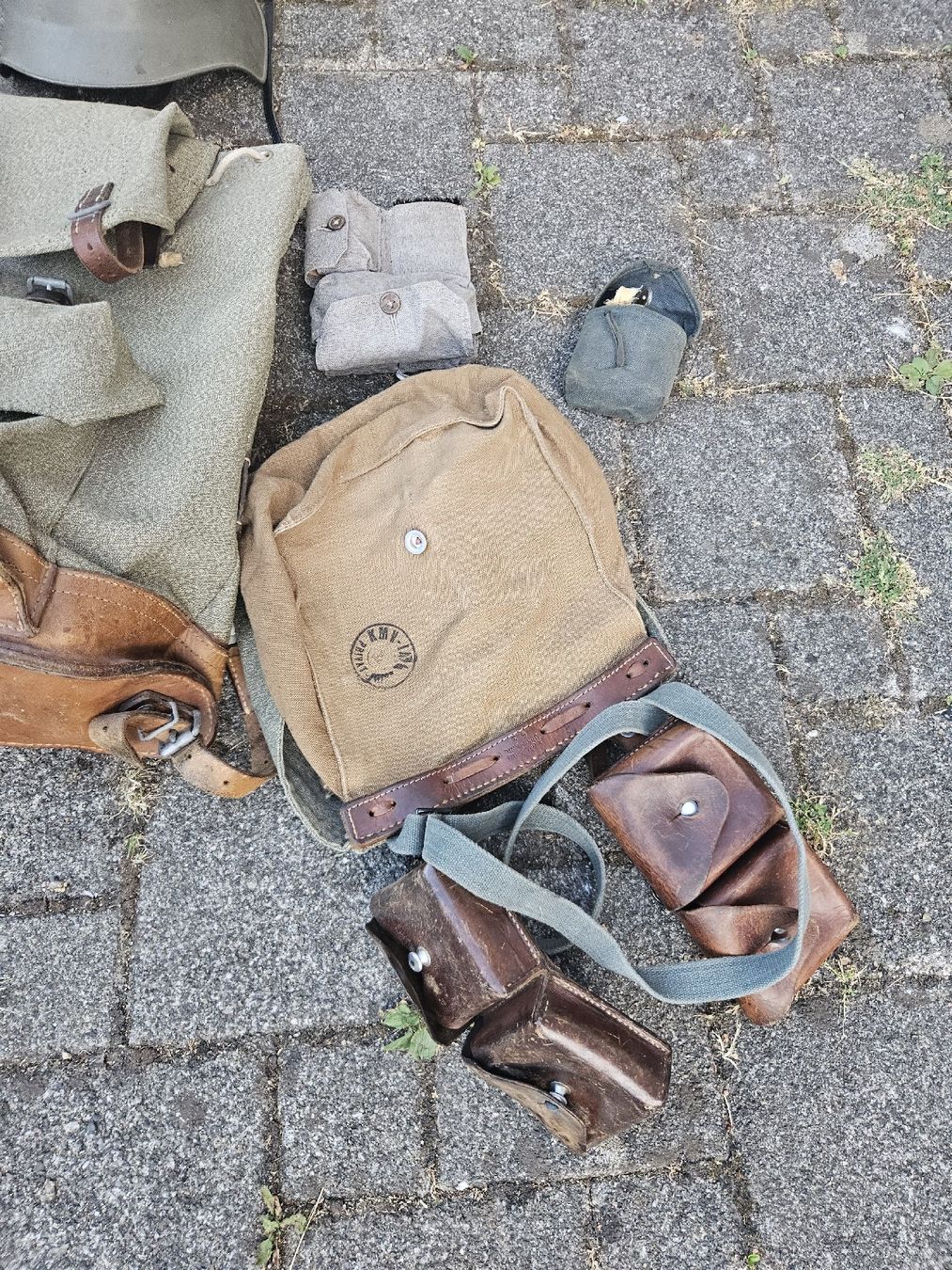 Rucksäcke: Schweizer Armee Rucksack und Zubehör  – Gebraucht aus Rickenbach b. Wil von nic_8ljr 2