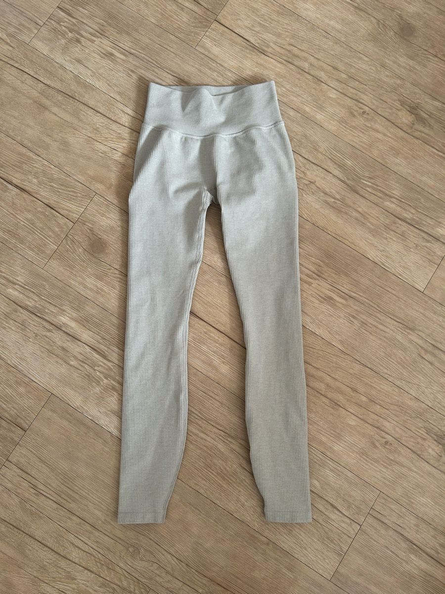 H&M Leggings: H&M Move XS leggins – Usato da Uzwil venduto da gab_2kx8 1