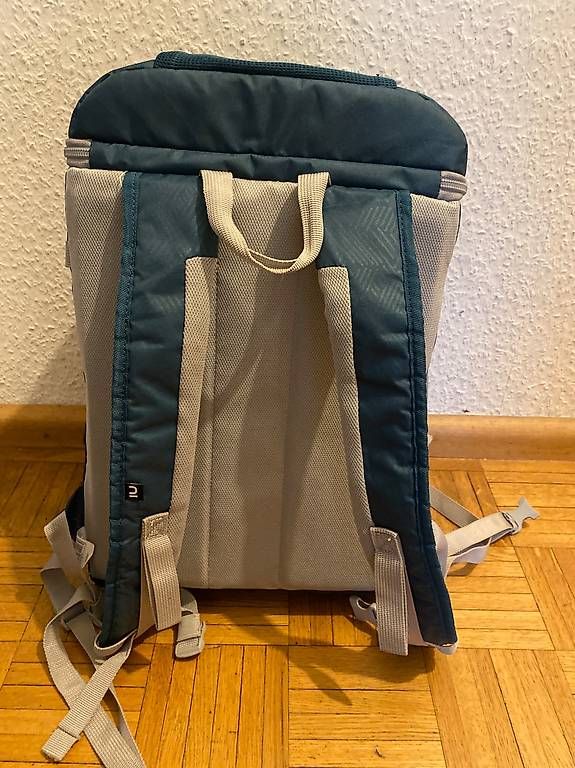 Zaini: Sac à dos thermique QUECHUA, neuf – Usato da Genève venduto da Fencer3_914 3