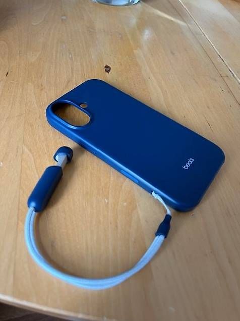 Cover & Protezioni schermo: Iphone 17 Hülle Neu, nie gebraucht. – Usato da Wald ZH venduto da Catwieselman 2