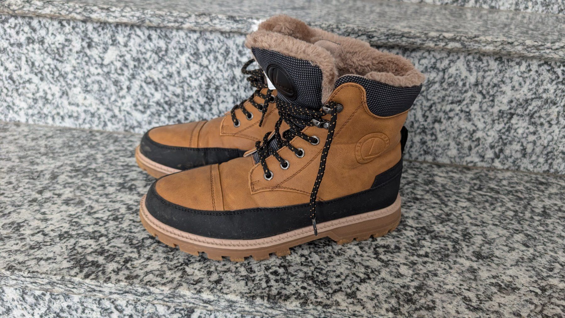 Scarpe da uomo: Lutha Winterstiefel Gr. 38 – Usato da Zermatt venduto da pinky025 1