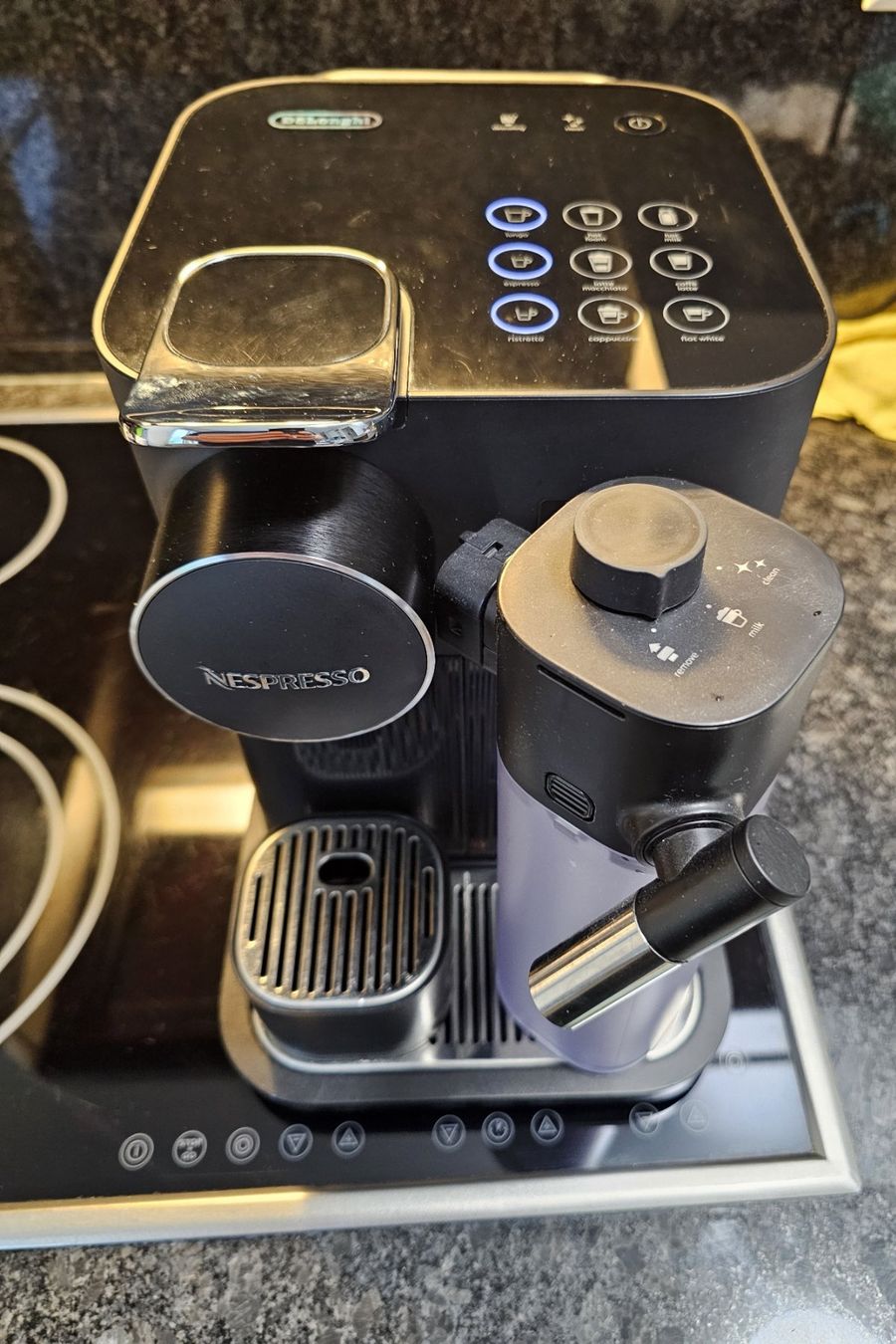 Nespresso Kaffeemaschinen & Espressomaschinen: Nespresso GranLattissima Kaffeemaschine – Gebraucht aus Ennetmoos von berg2011 2
