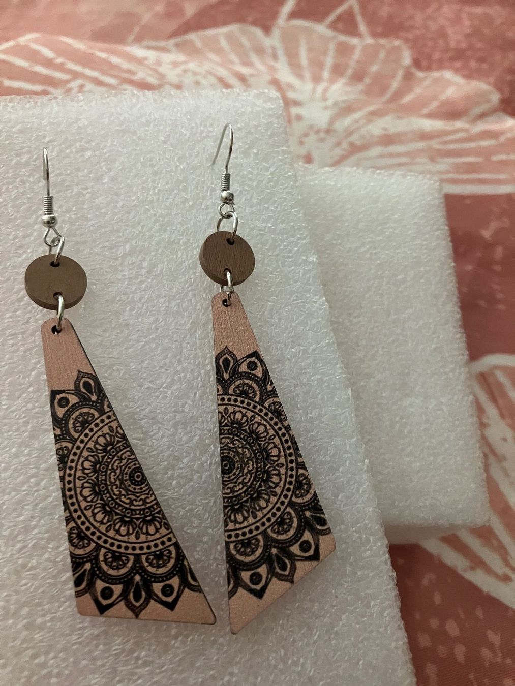 Orecchini pendenti & Orecchini a lobo: Wunderschöne bemalte Holzohrhänger, Boho Style, neu – Nuovo (secondo la descrizione) da Affoltern am Albis venduto da Dlotti