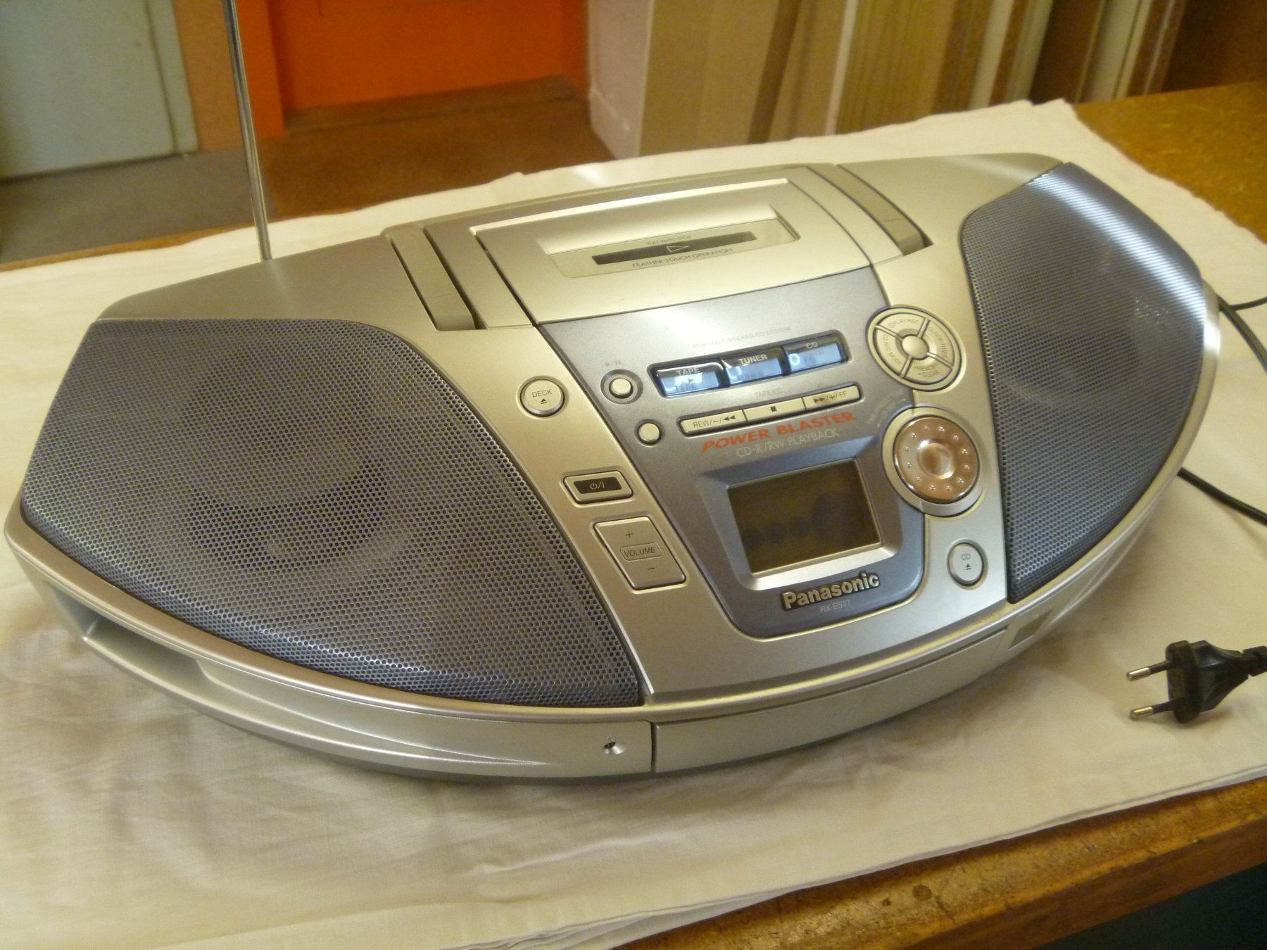Panasonic Lettore multimediale & Streamer: Radio-,CD-,Kassettenplayer Gerät – Usato da Rüti ZH venduto da baumchen