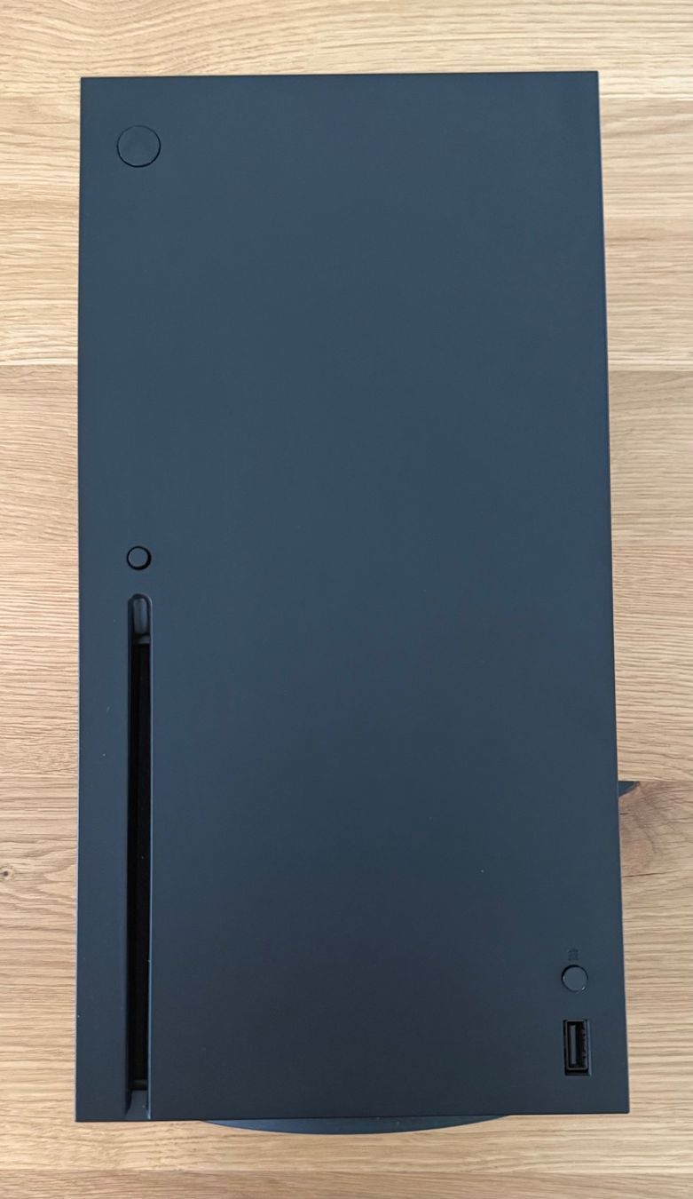 Microsoft Consoles: Xbox Series X + 1 Controller + 2 Charger – D'occasion à Contone par Chaos76 2