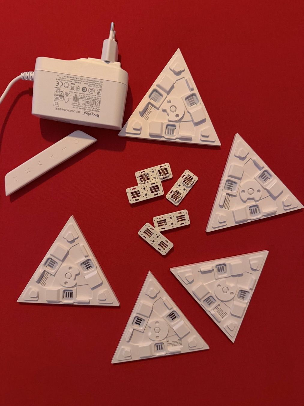 Nanoleaf Lampade: Nanoleaf Triangles starter Kit - 5 Triangles – Nuovo (secondo la descrizione) da Villars-sur-Glane venduto da Dam0 3
