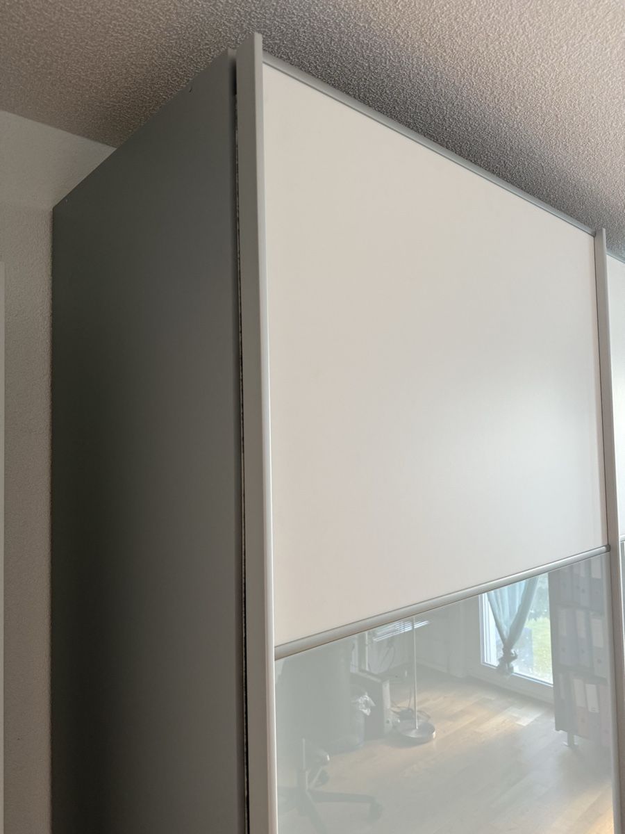 Armadi: Schrank mit zwei Schiebetüren  – Usato da Hindelbank venduto da bar_7xd8 3