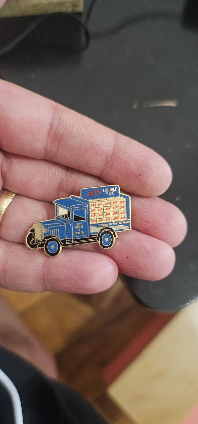 Broches & Aiguilles: pins ancien – D'occasion à Lausanne par Delaquinta88