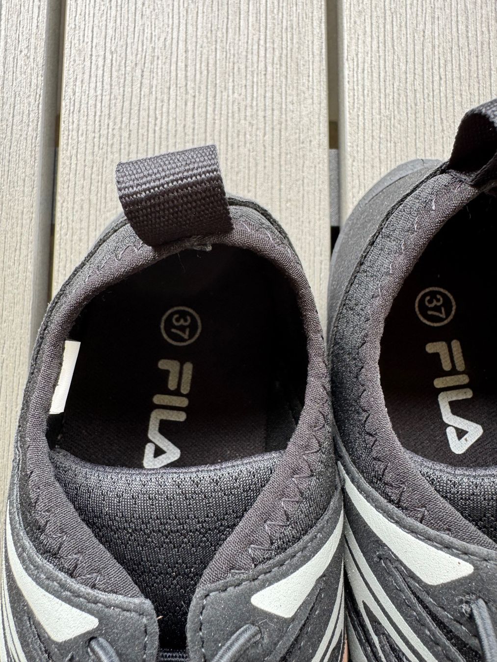 Fila Scarpe da uomo: Fila Badeschuhe, Barfussschuhe Gr.37 – Usato da Thun venduto da Iriska77 1