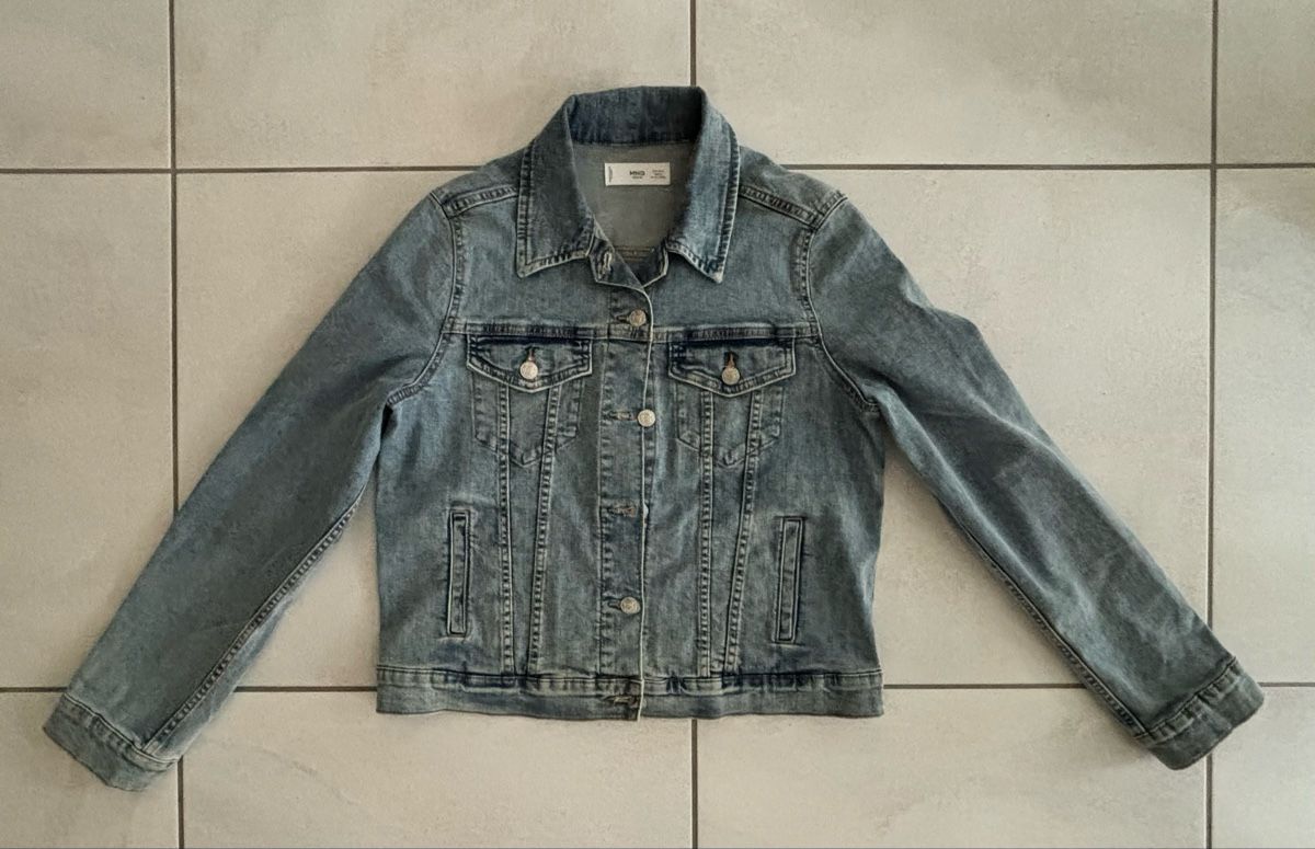 Giacche: 3 Jeansjacken Gr. L/XL – Usato da Eglisau venduto da 3flower-power3 3