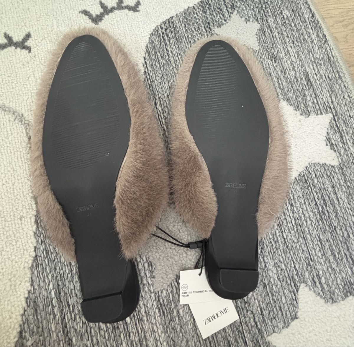 Scarpe da donna: Zara Home . Slippers.FAUX Fur. – Nuovo e nell'imballaggio originale da Dübendorf venduto da S1973E 2
