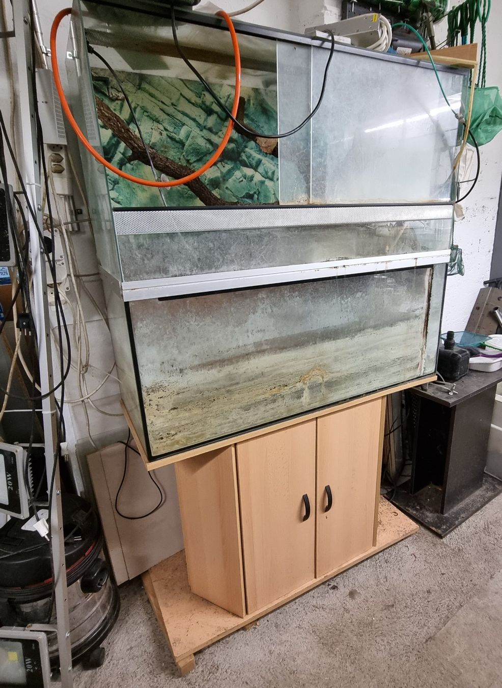 Terrario: Paludarium mit Untermöbel – Usato da Oberentfelden venduto da Myri13