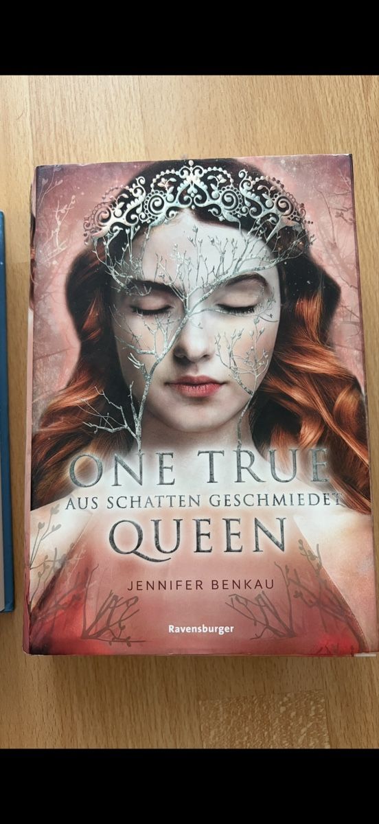 Libri: One True Queen Bücherpaket – Usato da Bern venduto da ece_nxk7 2