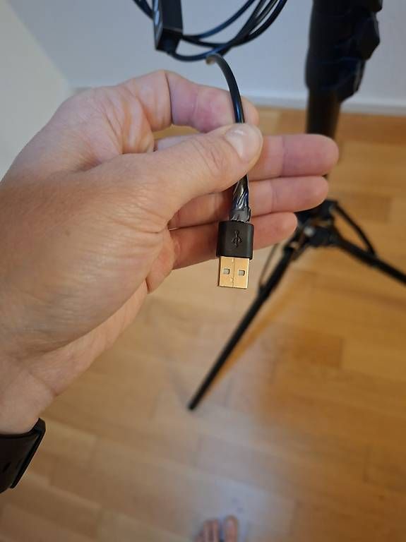 Hama Treppiedi & Teste: Handystativ mit Ringlicht – Usato da Düdingen venduto da ram_9wsp 2