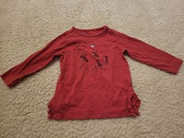 Rotes Pferde-Langarmshirt, Grösse 98,