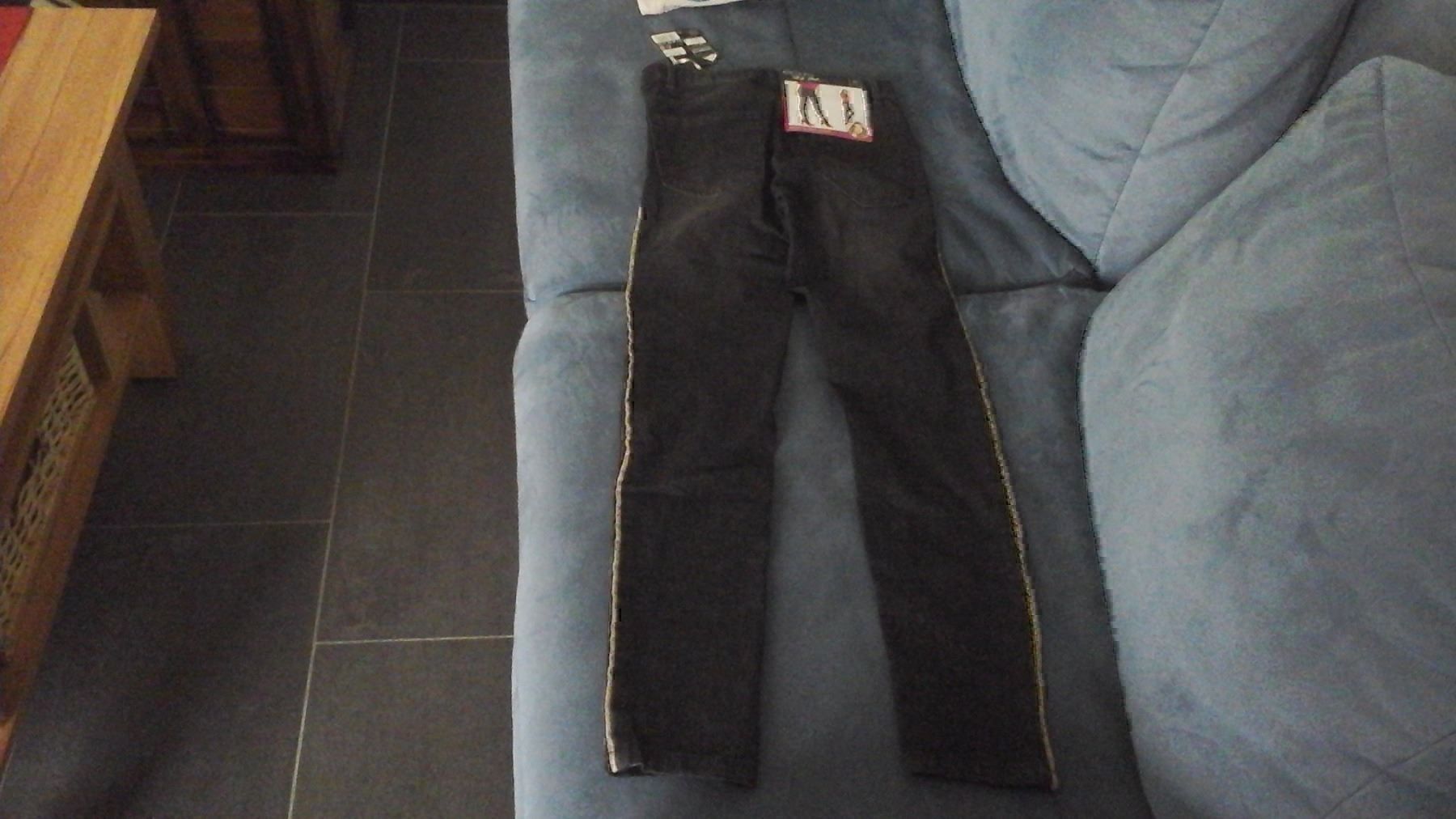 Jeans: Jeans 34 Neu – Nuovo (secondo la descrizione) da Würenlingen venduto da kuh33 2