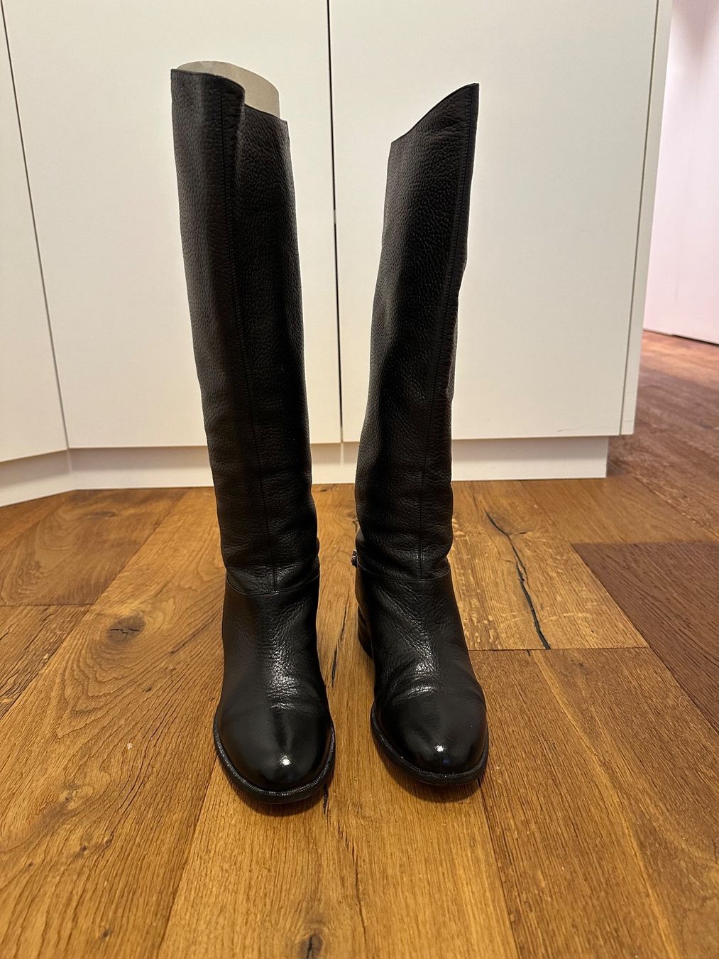 Christian Louboutin Damenschuhe: christian louboutin .Size 39,5 – Gebraucht aus Küssnacht am Rigi von hor_dpb7 1