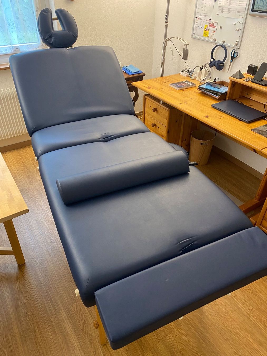 Lettini & sedie per cosmetici: 3-Zonen Massageliege professionell – Usato da Biel/Bienne venduto da querberatung02