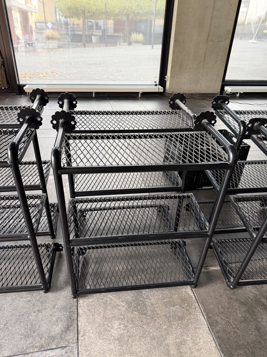 Scaffali: Metall Wandregale – Usato da Rorschach venduto da kimtung 2