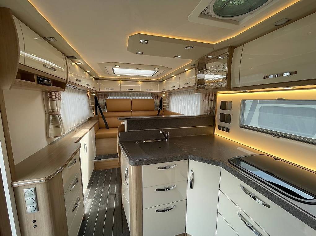 Camping Fahrzeuge: Phoenix MaXi-Alkoven Iveco Daily 7900 QRSL – Gebraucht aus Langenthal von Reisemobil01 3