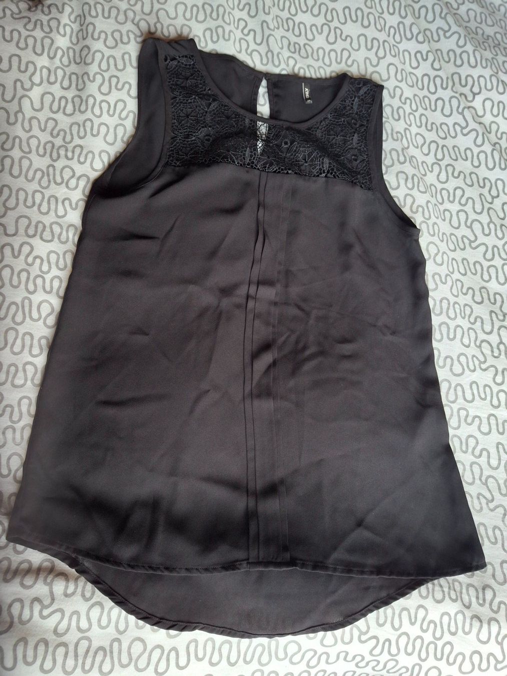 Only Tuniques: Tunique taille 34 marque Only – D'occasion à Villiers par san_jn5w 1