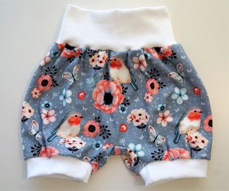 Kurze Pumphose mit Blumen 86/92 - NEU
