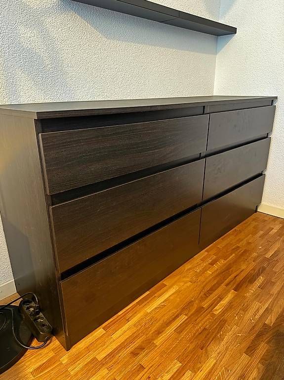 Kommoden: Commode en très très bonne état  – Gebraucht aus Vevey von nis_nj5p