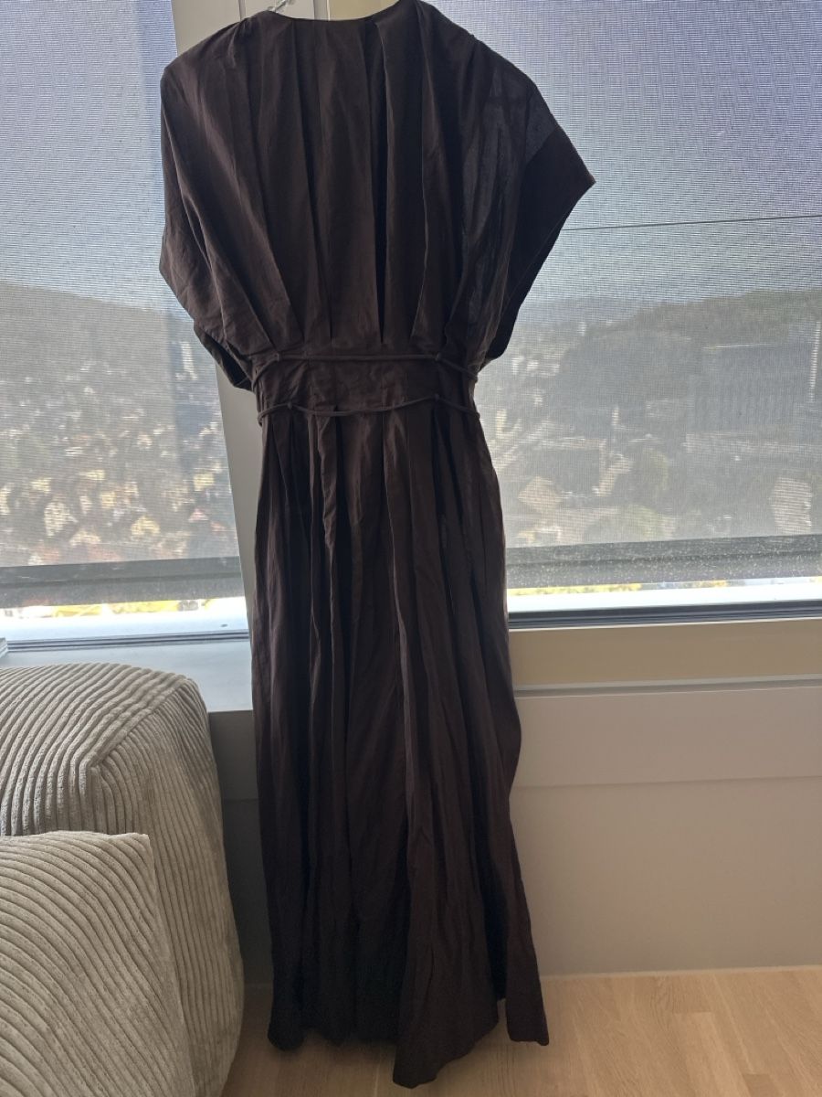 Zara Kleider: Kleid Zara braun mit Bindegürtel – Gebraucht aus Ostermundigen von jurz 3