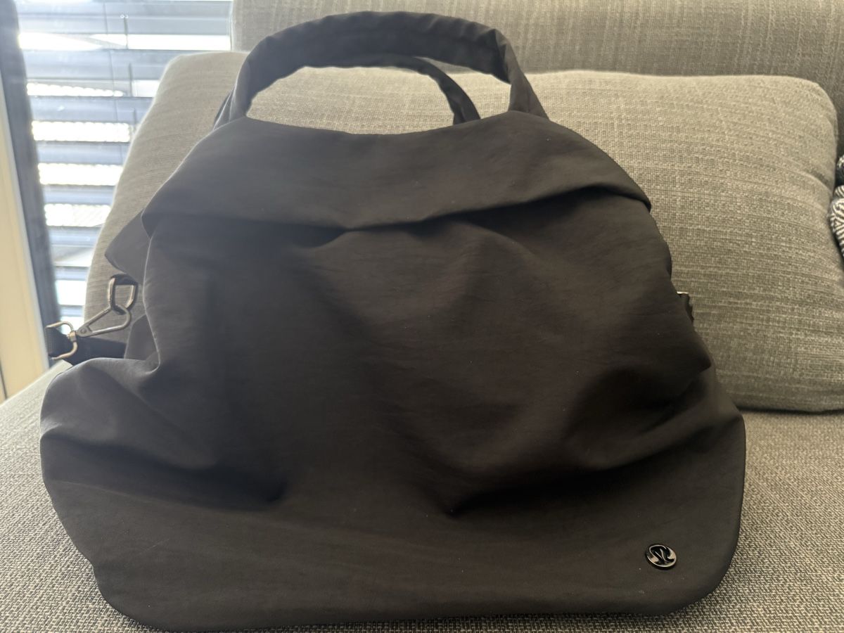 Lululemon Taschen: New Lululemon On My Level Tote Bag – Neu (gemäss Beschreibung) aus Dübendorf von zhe_69pd