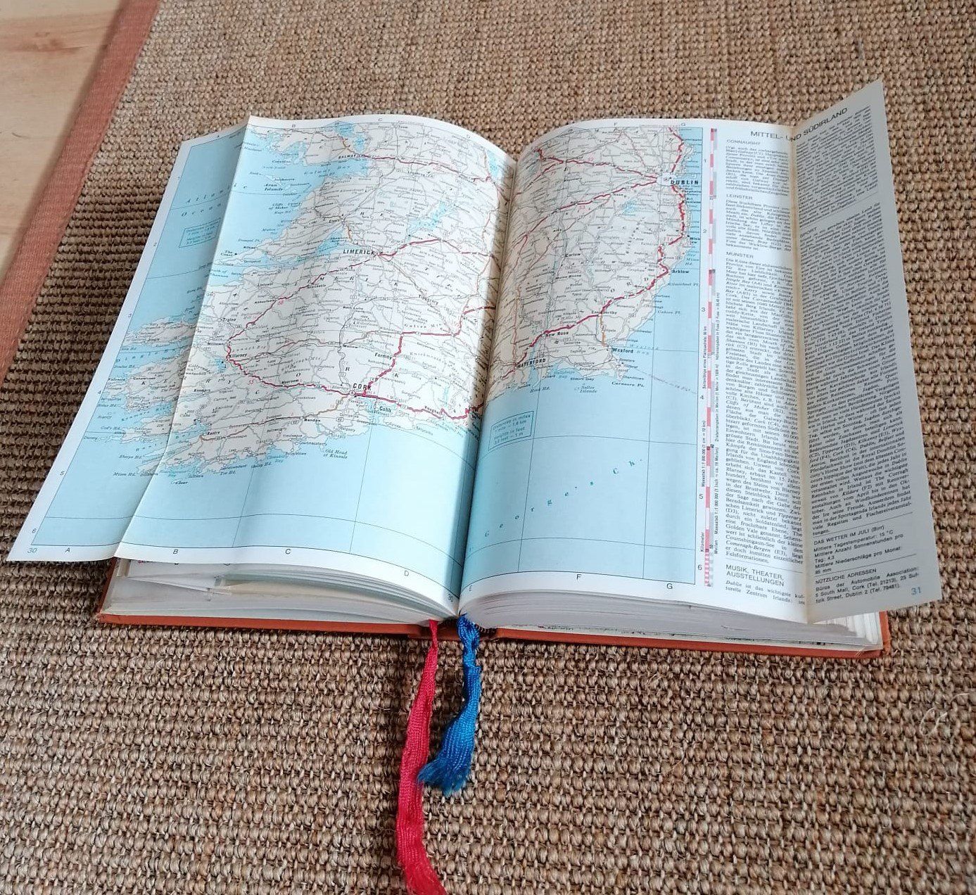 Libri: altes Buch mit Karten – Usato da Grächen venduto da Hel7890