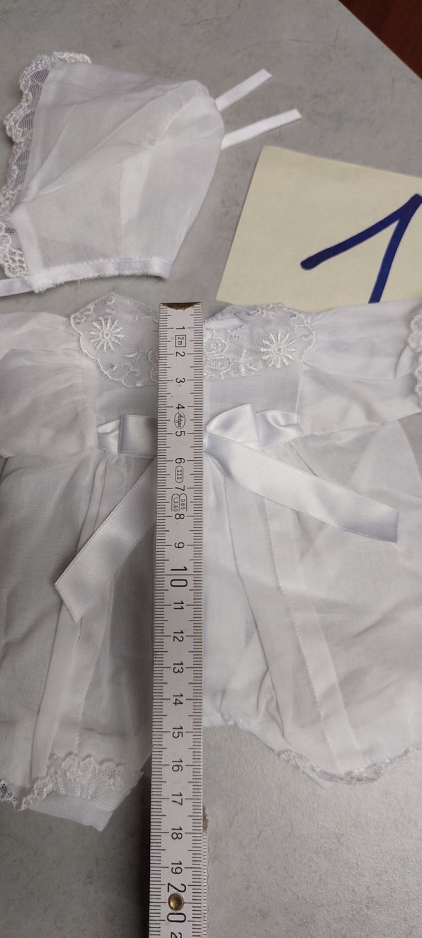 Bambole: neues ungebrauchtes Puppenkleid mit Käppli – Nuovo (secondo la descrizione) da Muri AG venduto da nindo1 1