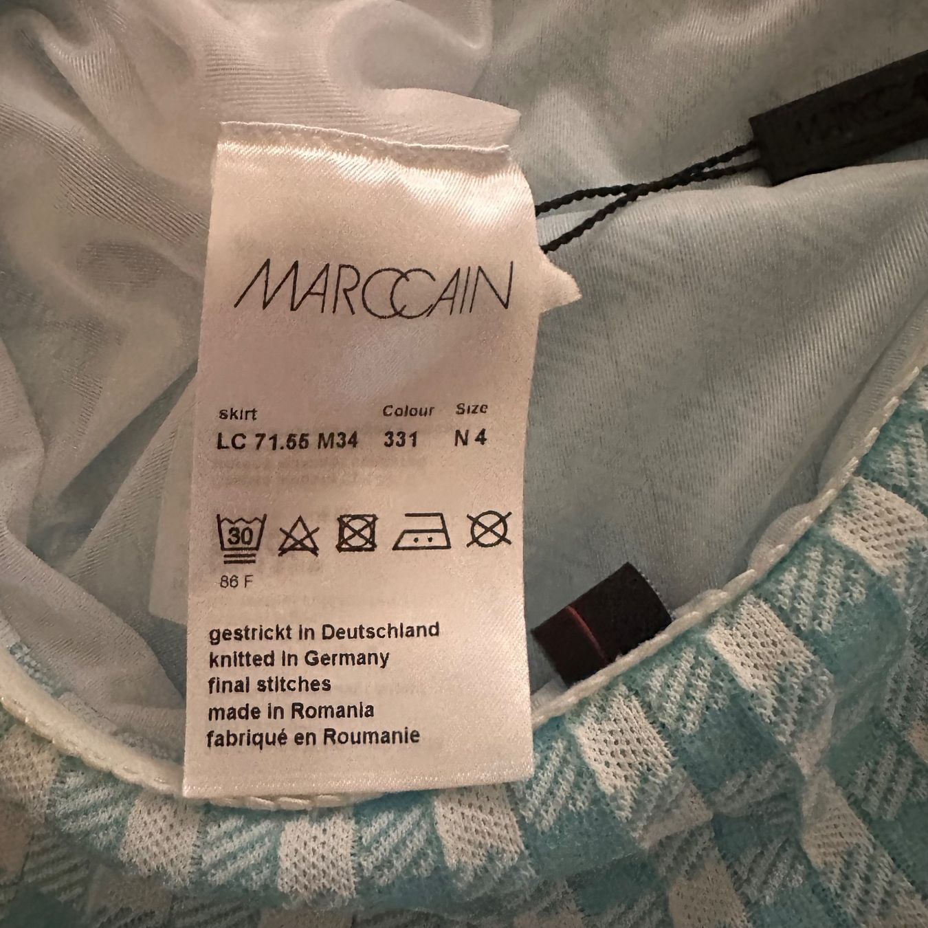 Marc Cain Jupes: Marc Cain Rock N4 neu – Neuf avec emballage d'origine à St. Gallen par gag_6sxh 2