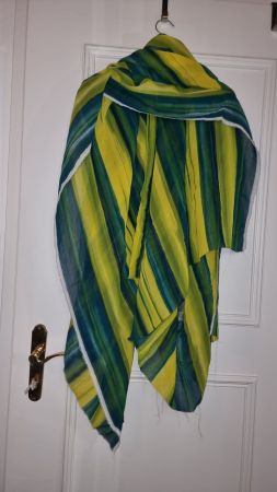 200x139 Foulard in frischen Grün- und Gelbtönen