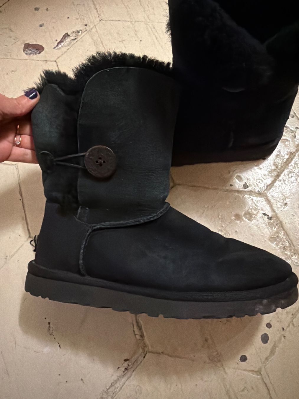 Ugg Scarpe da donna: Bottes UGG noir 38 – Usato da Lausanne venduto da ale_yzt7 1