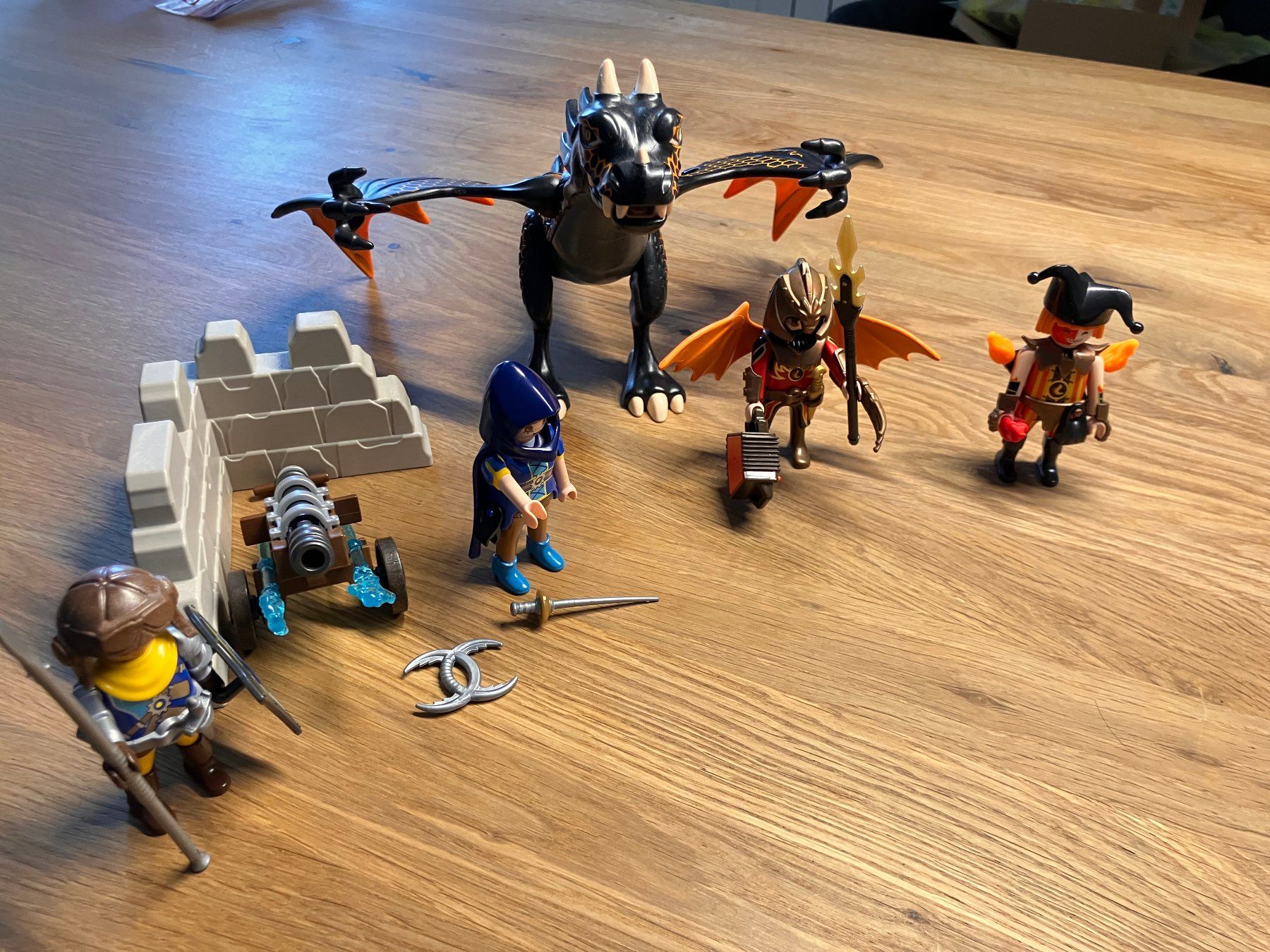Playmobil Spielzeuge: PLAYMOBIL Novelmore Drachenattacke – Gebraucht aus Schlieren von Creichen1 1
