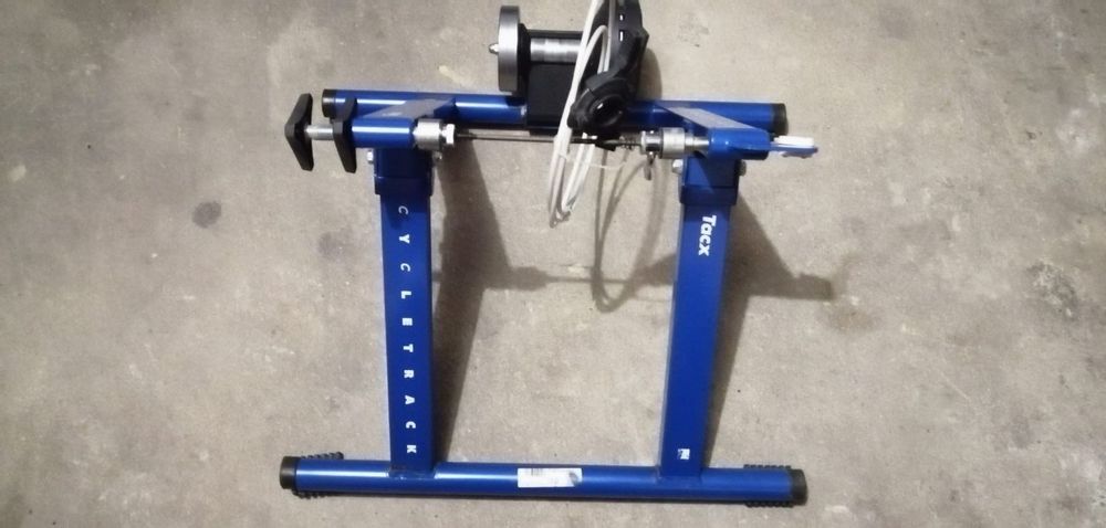 Home trainer store tacx cycle track