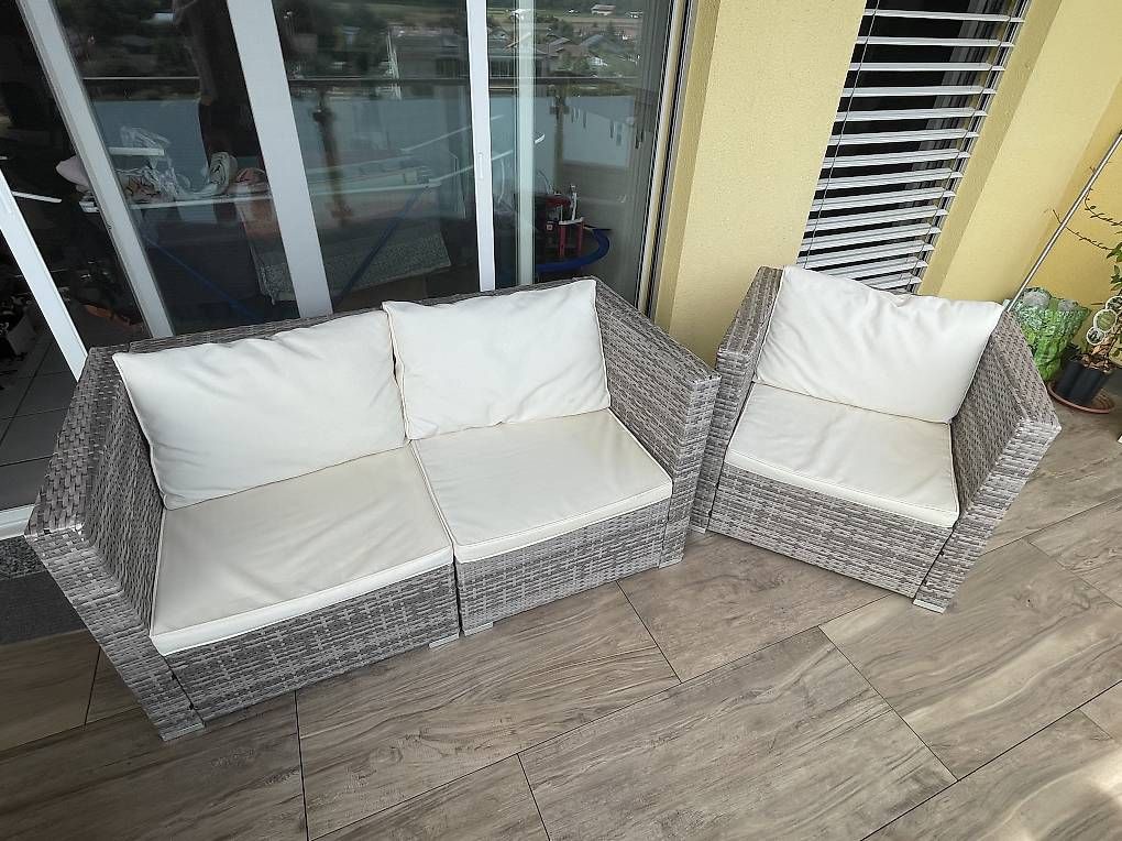 Set di tavolo e panche: Salon de jardin + table modulable – Usato da Les Evouettes venduto da Johild 1