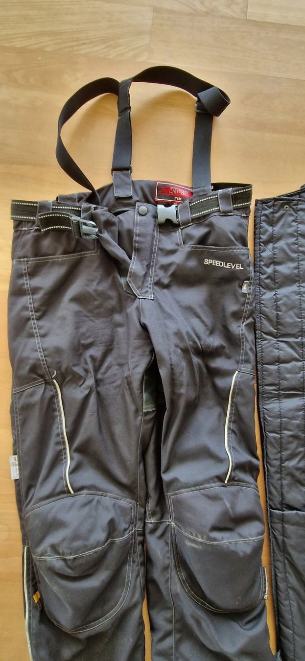 Completi: Motorradbekleidung – Usato da Wilen bei Wollerau venduto da Robvo 4