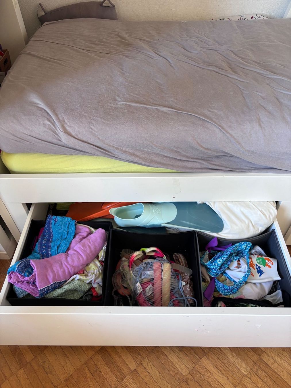 Ikea Letti: Bettsofa Ikea "Flekke" mit viel Stauraum – Usato da Zürich venduto da brueggej 1