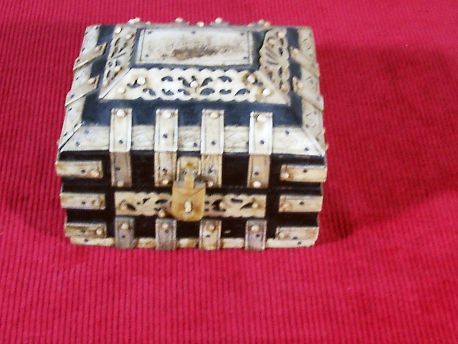 Barattoli: Anglo - Indische Schatulle mit Knochen Overlay - antik – Usato da Laupen ZH venduto da tonisculati 1