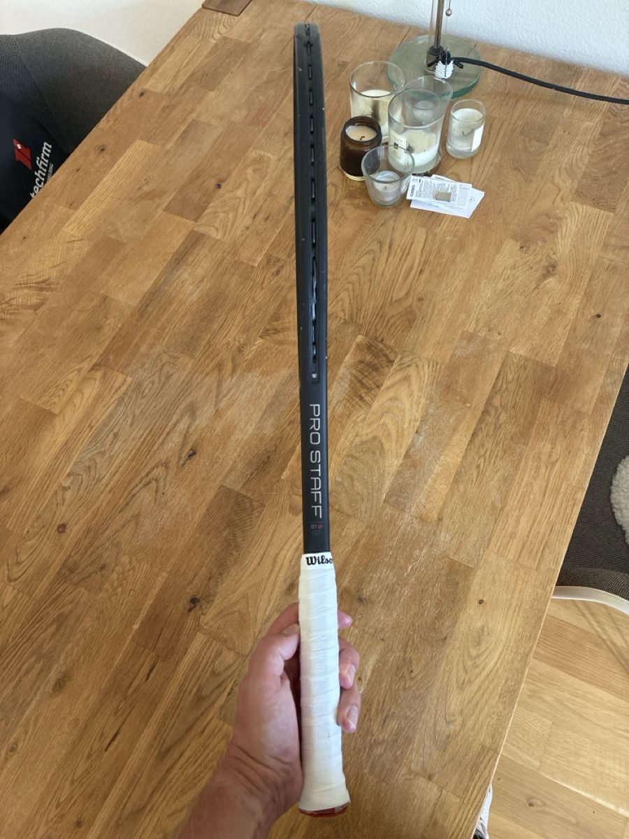 Wilson Racchette: Wilson Pro Staff RF 97, 2 Stück – Usato da Zürich venduto da vin_ym6h 1