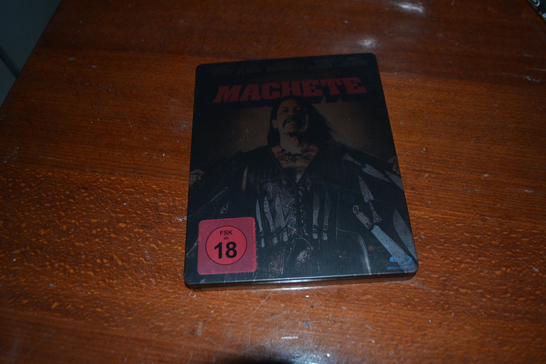 Tutti i DVDs: Machete (Steelbook) – Usato da Laupen ZH venduto da chefdom