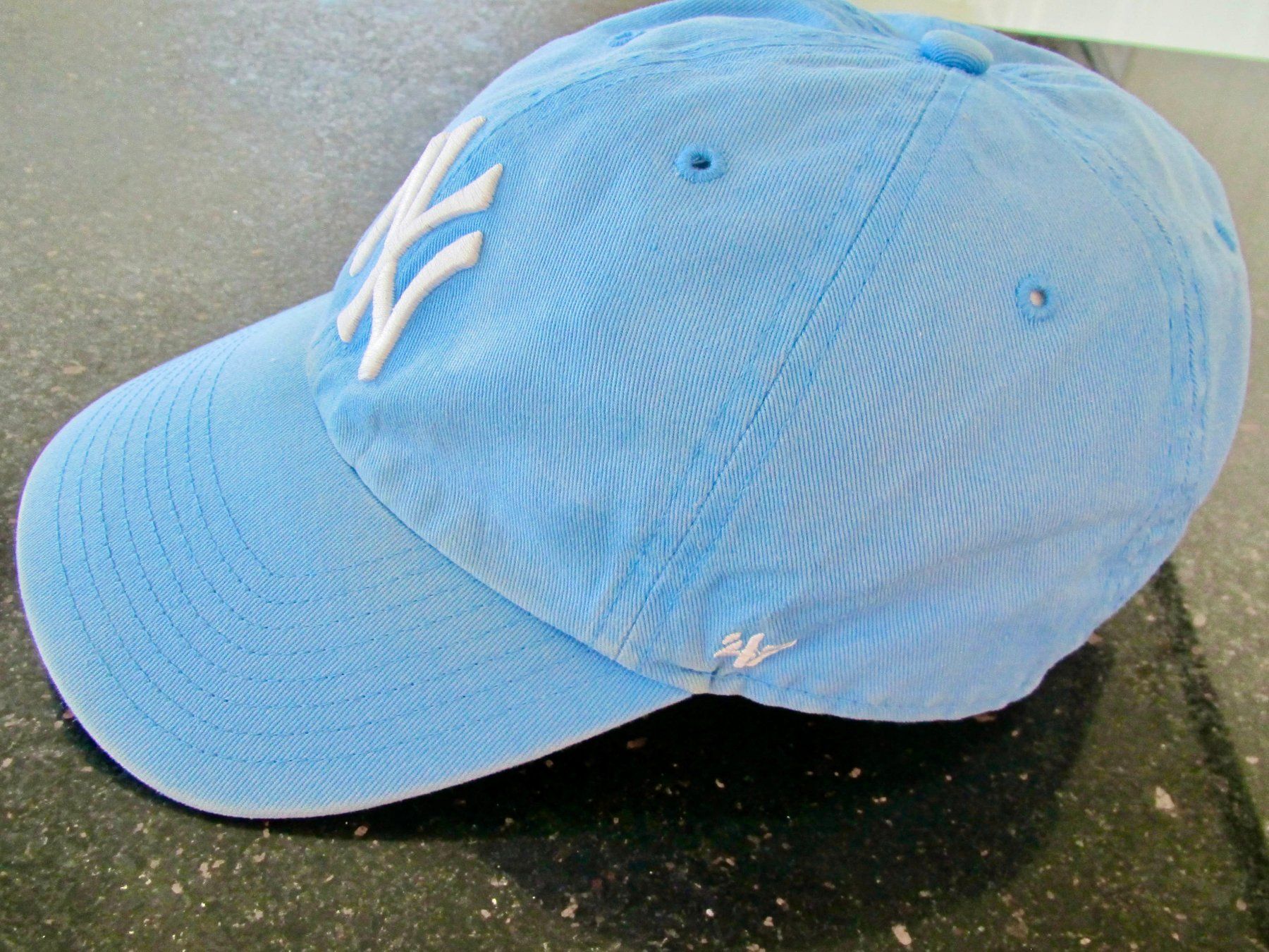 Hüte, Mützen & Caps: CASQUETTE NY 47 – Gebraucht aus Murten von Selliot 1