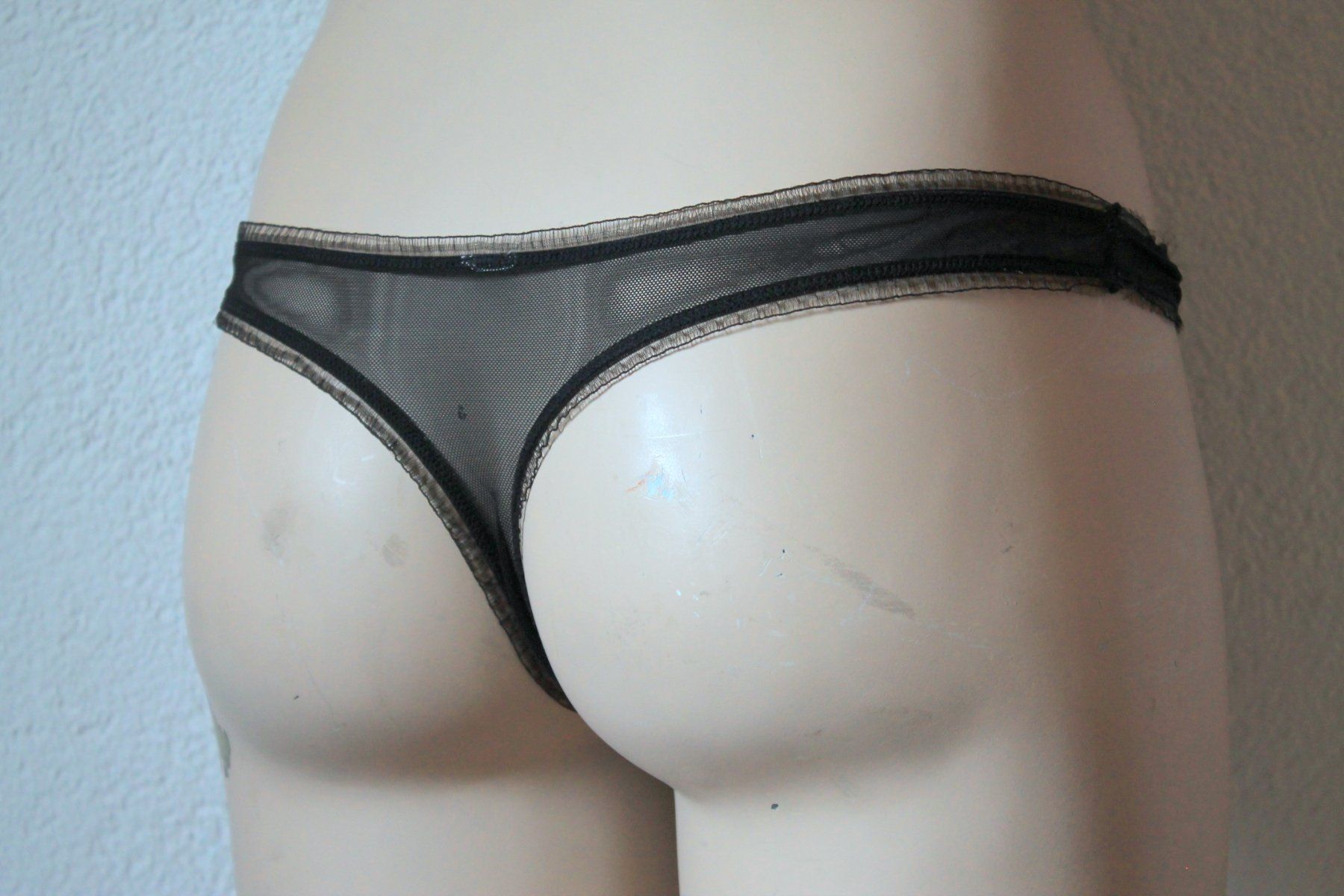 Altra biancheria intima: transparenter STRING mit Strass-Herz  32  XXS – Usato da Rebstein venduto da QuasarVincent 1