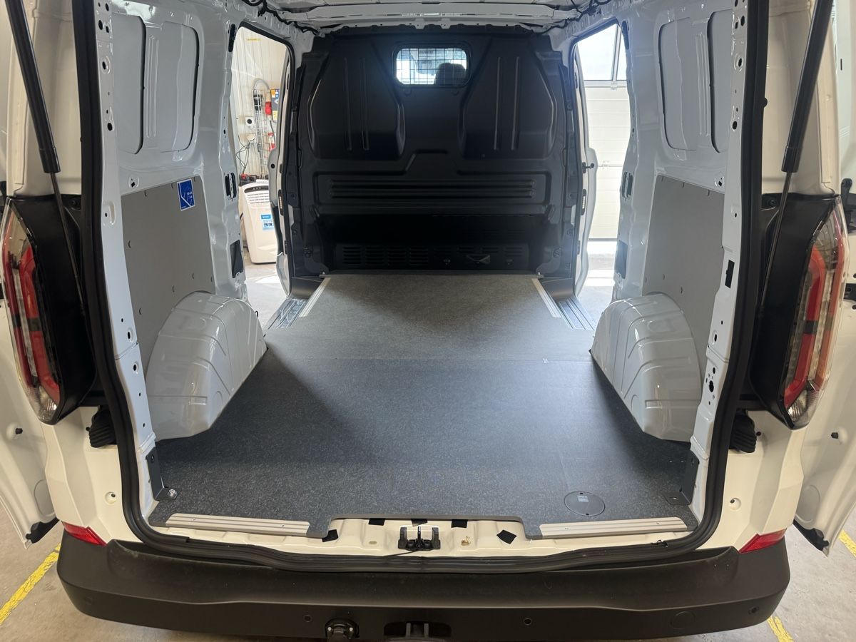 VW Toutes les pièces détachées: Bott Bodenplatte newTransporter / newCustom – Neuf (Voir description) à Einsiedeln par Shkurte_K